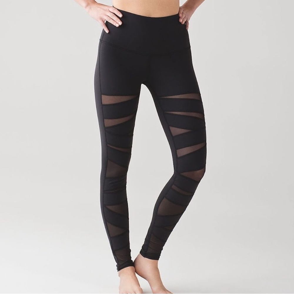 Lululemon Athletica Black Performance Leggings with Mesh Panels